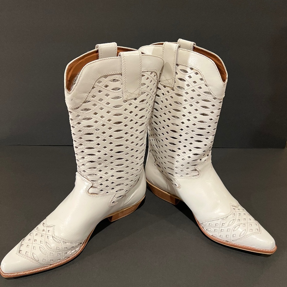 COWBOY CARTER LIKE -NEW White Leather CutOut Cowboy Boots - NINE WEST